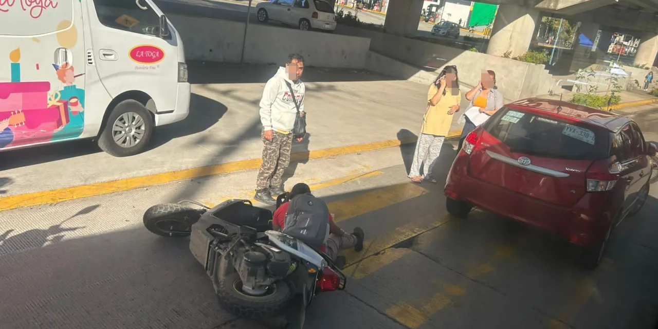 Accidente de tránsito a la altura del puente de La Corona, Xalapa