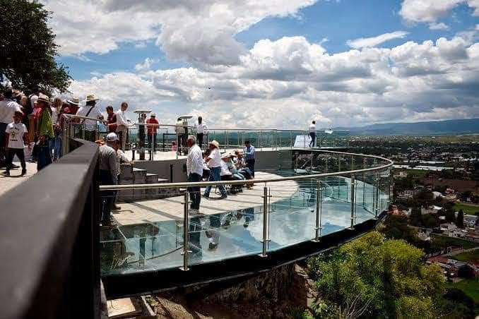 Niño de 2 años cae del Mirador de Cristal de Atlixco y sobrevive