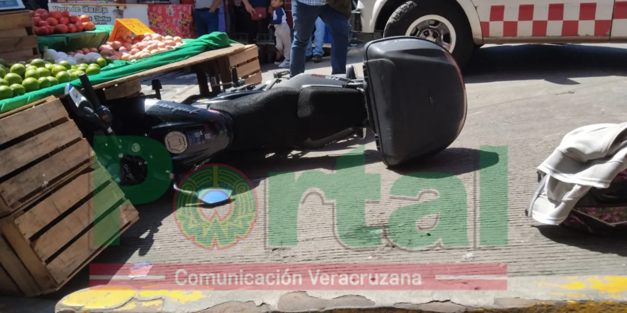 Motociclista lesionado en accidente de tránsito, fue impactado por un taxi