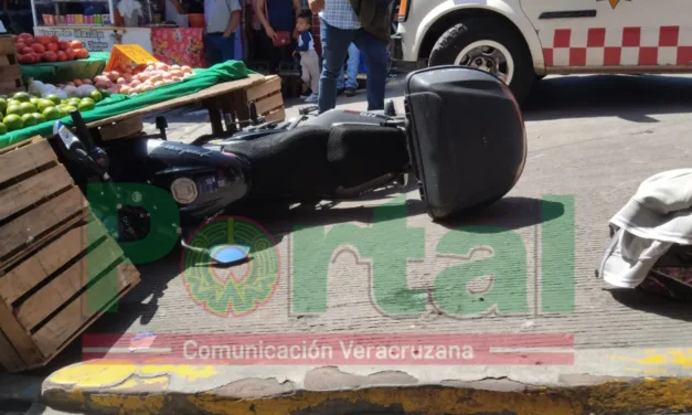 Motociclista lesionado en accidente de tránsito, fue impactado por un taxi