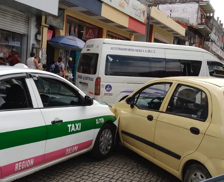 Accidente de tránsito en la zona centro de Xalapa