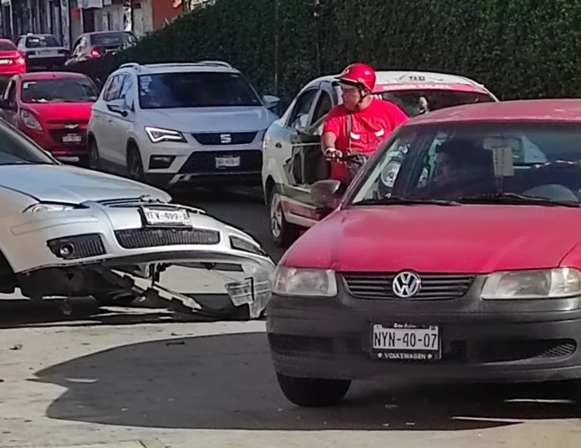 Accidente de tránsito en la avenida Rébsamen, Xalapa