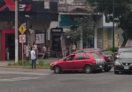 Accidente de tránsito en Ávila Camacho y Sayago, Xalapa