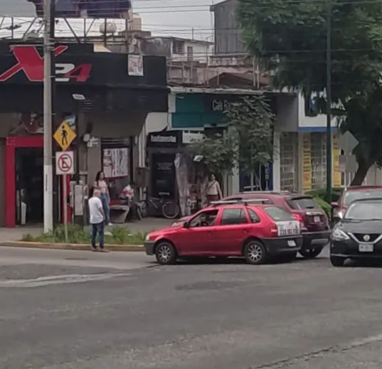 Accidente de tránsito en Ávila Camacho y Sayago, Xalapa