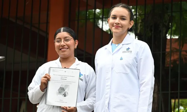 UV: Nadxieli Alonso y Amber Jannel, estudiantes de la Facultad de QFB participan en el programa de movilidad intrarregional