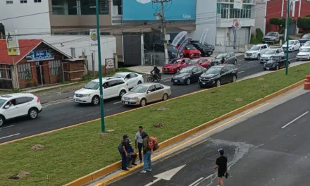 Motociclista lesionado en la carretera Xalapa-Veracruz,  a la altura de Las Trancas