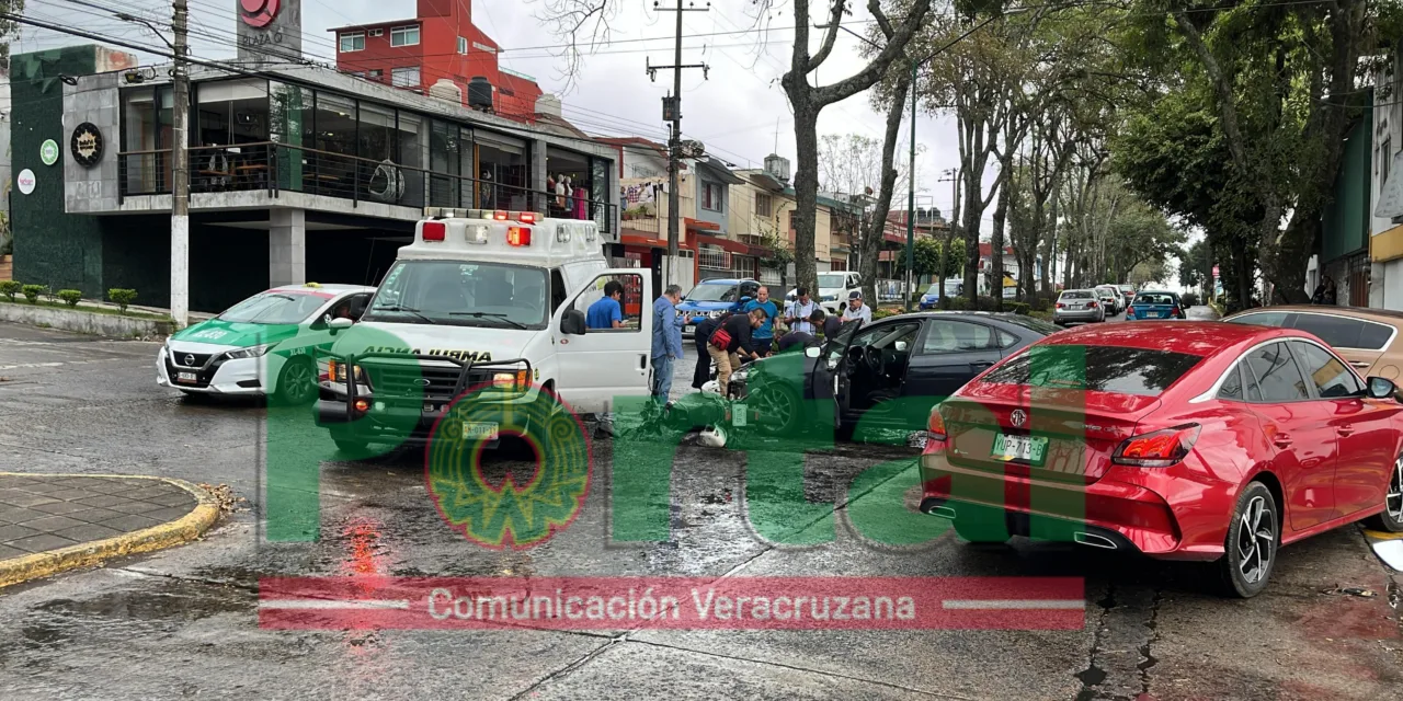 Motociclista lesionado en la avenida Américas esquina Carlos A. Carrillo