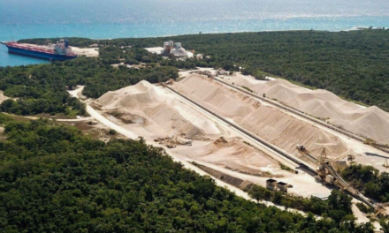 AMLO decretó la creación de una nueva Área Natural Protegida, donde se localiza la mina Calica, ahora 53, 227 hectáreas que comprenden Playa del Carmen, Tulum y Cozumel