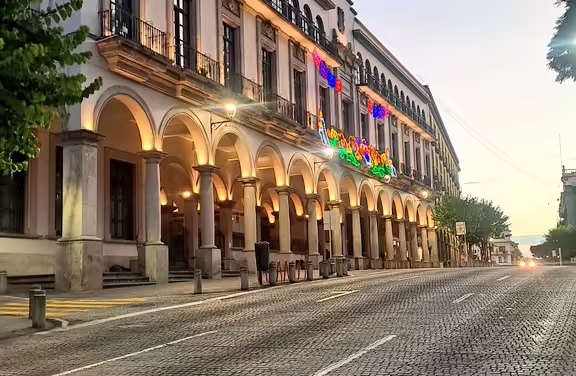 Hoy en Xalapa una máxima de 28°, los valores de la temperatura máxima disminuyen ligeramente en la zona norte del estado, en el resto se tendrá poco cambio