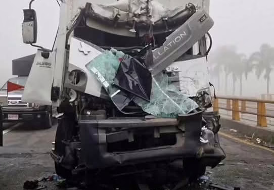 Chófer de tráiler queda prensado en la  autopista Veracruz – Córdoba