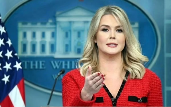 Aranceles del 25% a México y Canadá se mantienen para el sábado 1 de febrero, afirmó Karoline Leavitt