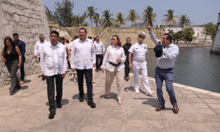 Visitan Rocío Nahle y gobernadores de Puebla y Oaxaca el Fuerte de San Juan de Ulúa