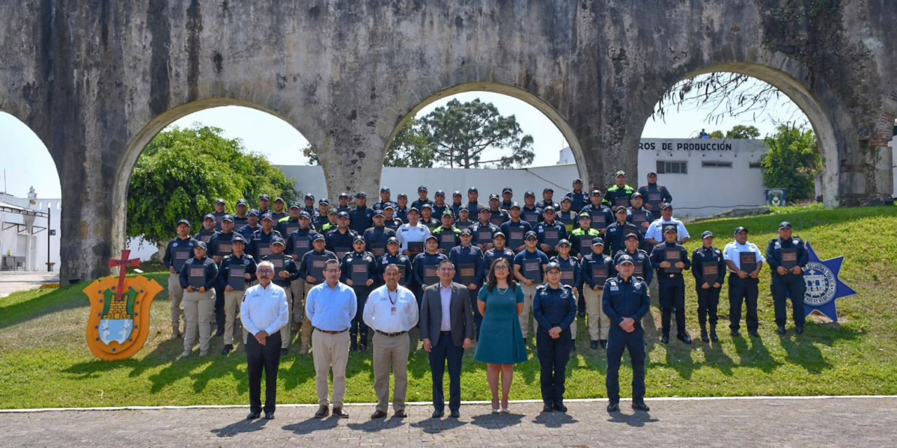 Más de 540 elementos de seguridad se capacitan para servir mejor