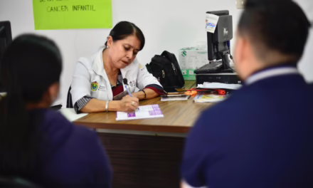 Veracruz, pionero en reconocer la labor de las y los promotores de salud
