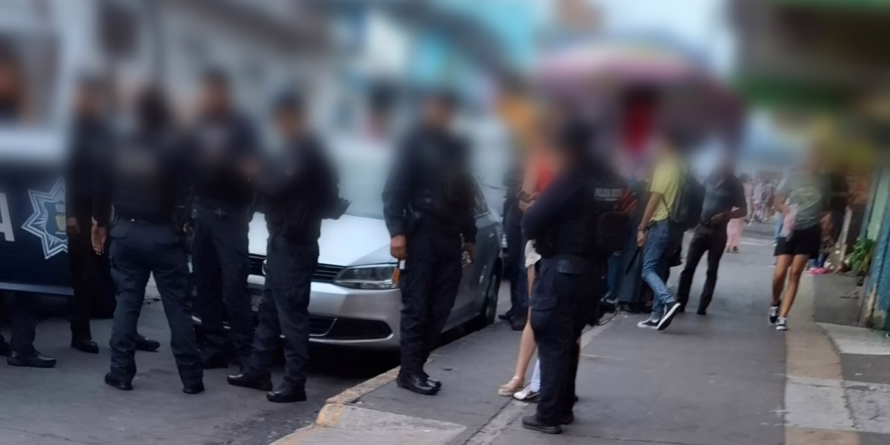 Movilización en el centro de Xalapa, por menor extraviado