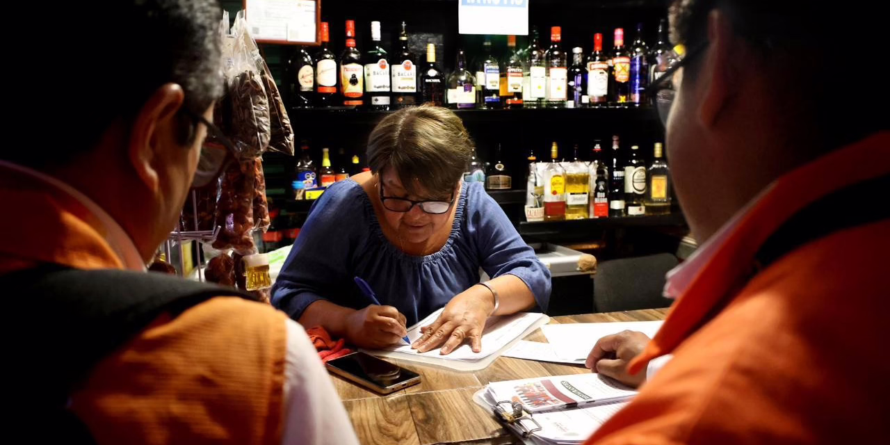 Salud realiza operativos para mantener espacios 100 % libres de humo