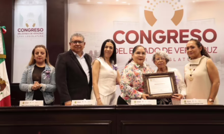SEV rinde homenaje a pionera de la educación preescolar en Veracruz