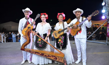 Veracruz hace gala de su folclore en la Feria de Nayarit con Raíces del Pueblo