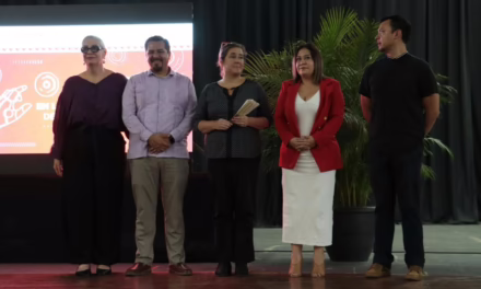 Actualiza SEV, en competencias digitales, a docentes de secundaria