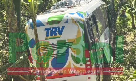 TRV fue sacado del camino, en la carretera Martínez de la Torre-Tlapacoyan, varios heridos