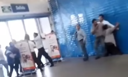 Video:Farderas intentan robar en Sam’s de Xalapa