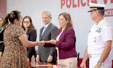 Cumple Rocío Nahle; inicia construcción de viviendas para policías veracruzanos