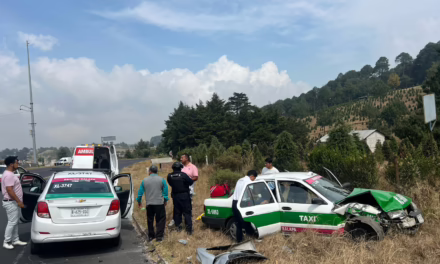 Se accidenta taxi de Xalapa, en la carretera Xalapa-Perote