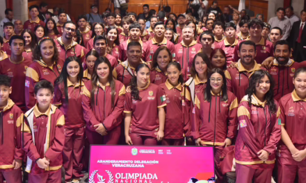 Veracruz abandera a delegación que asistirá a la Olimpiada Nacional CONADE