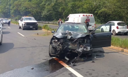 Accidente Vial en Carretera Xalapa-Coatepec; Reportan Cierre Parcial