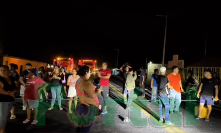 Manifestantes bloquean la carretera libre Xalapa – Veracruz