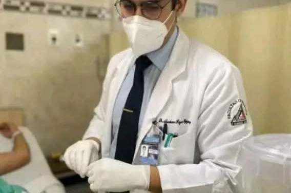 Investigan caso de Luis Abraham Reyes; señalan acoso laboral,médico residente en la Clínica 25 del IMSS