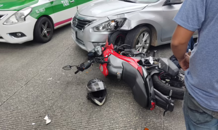 Motociclista lesionado en la calle Bolivia, Xalapa