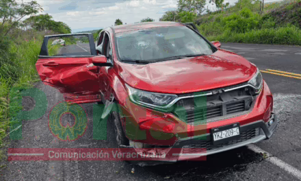 2 vehículos con daños materiales e impactos de arma en la carretera Xalapa-Veracruz