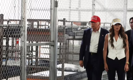 Trump y DeSantis inauguran en Florida “Alligator Alcatraz”, un centro de detención migrantes
