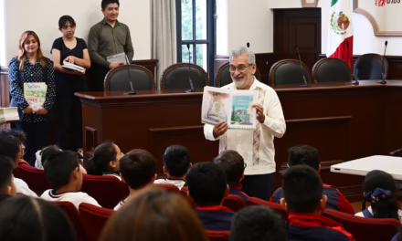 Recibe Alberto Islas a alumnado de la Primaria “Graciano Valenzuela”