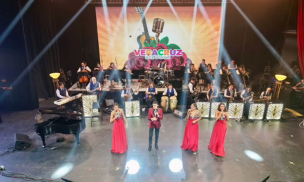 Noche inolvidable: espectacular gala artística de bolero en el Teatro Reforma