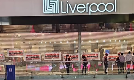 SAT multará a clientes con tarjetas de crédito de Coppel y Liverpool por esta razón