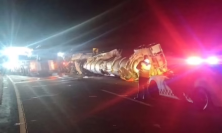 Video:Accidente en la autopista Perote – Xalapa, deja un muerto y derrame de diésel