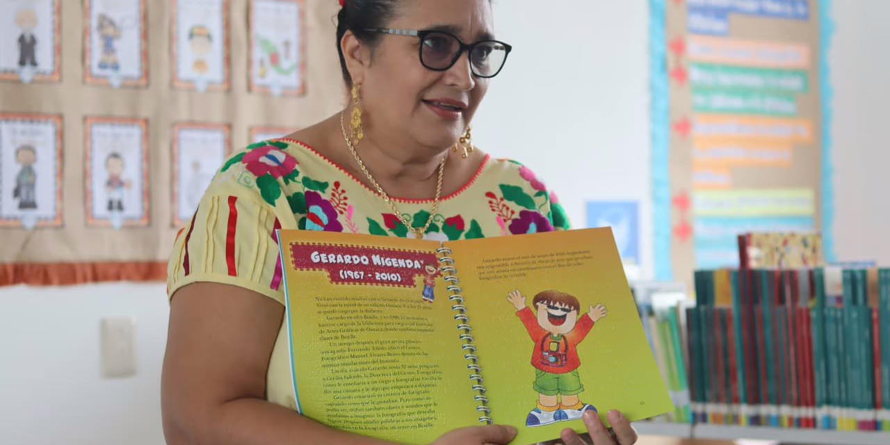 Inaugura SEV biblioteca pública municipal Tecamilla 7038 en Tomatlán