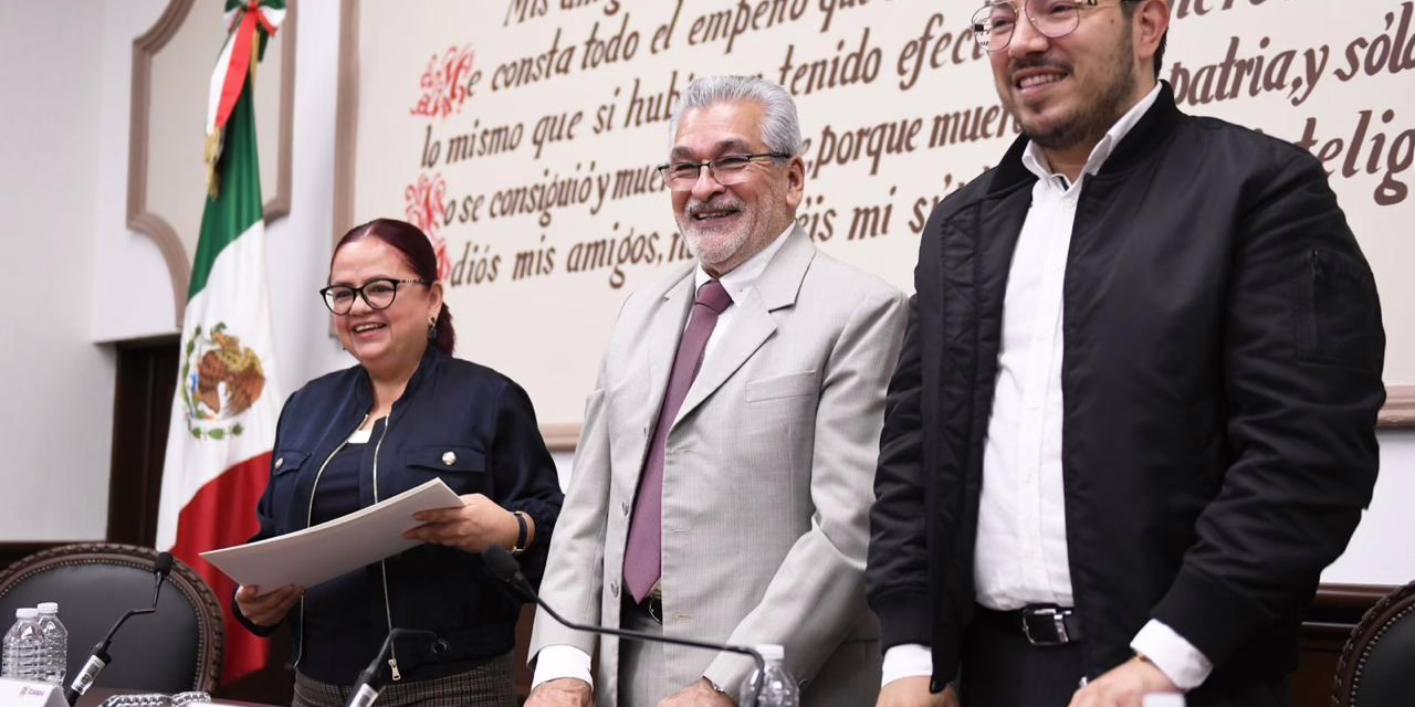 Entrega Municipio de Xalapa escrituras a familias de la Reserva Territorial, estuvo presente la presidenta Municipal electa Daniela Griego Ceballos