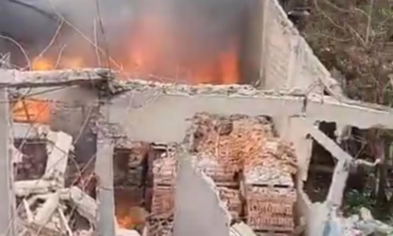 Explota pipa de gas y deja 12 casas destruidas en Veracruz