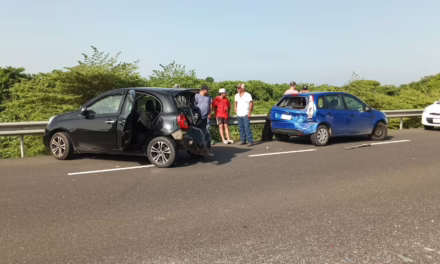 Accidente en la carretera Cardel-Poza Rica involucra a tres vehículos