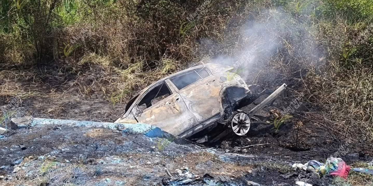 Choca y se incendia en la autopista Cardel- Poza Rica