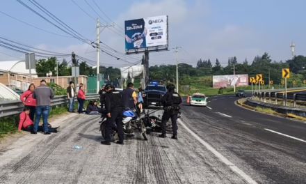 Accidente de motos en la carretera Xalapa-Veracruz deja tres lesionados