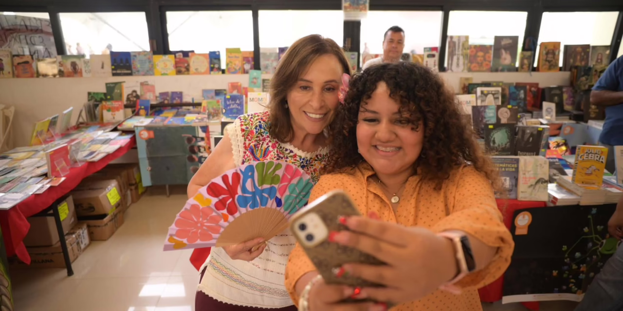 El arte veracruzano brilla en el Festival del Mar, Rocío Nahle recorre la Casa de la Cultura