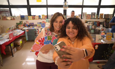 El arte veracruzano brilla en el Festival del Mar, Rocío Nahle recorre la Casa de la Cultura