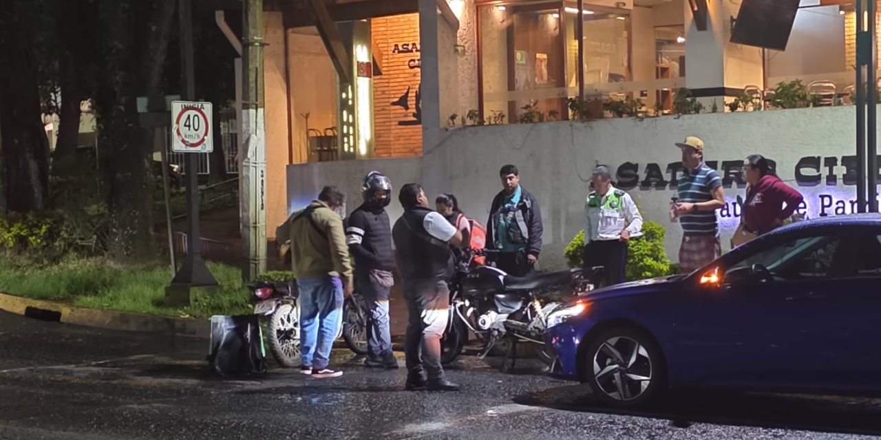 Accidente de tránsito en la avenida Manuel Ávila Camacho, Xalapa