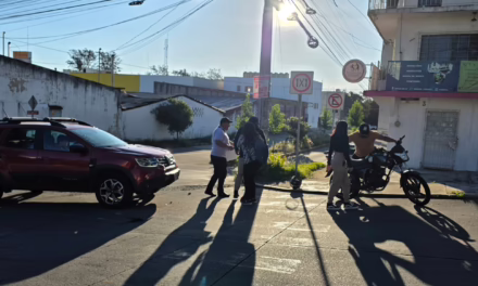 Accidente de tránsito en la Colonia Rafael Lucio de Xalapa