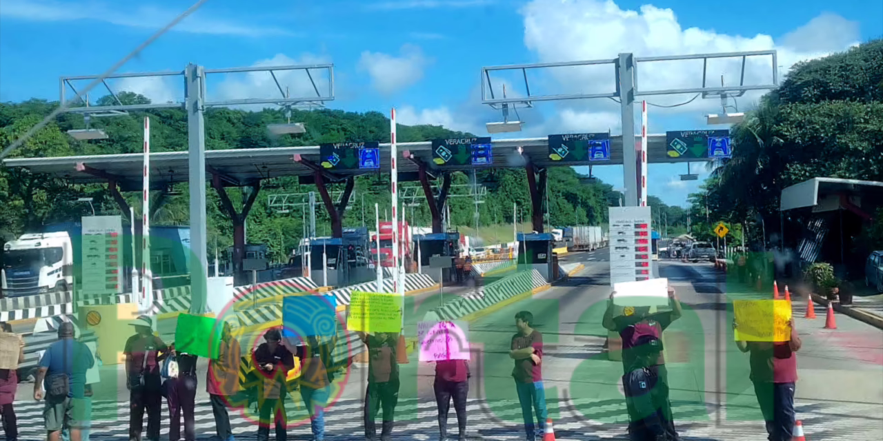 Bloquean la autopista Veracruz – Cardel, a la altura de la caseta de La Antigua