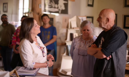 Gobernadora reconoce el impacto cultural de La Ceiba Gráfica